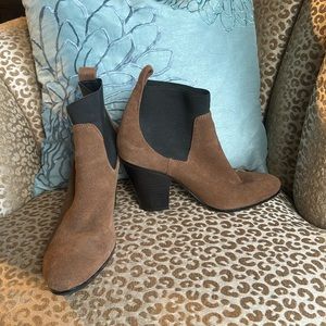 EUC brown suede chunky heel pull-on ankle boots with elastic gores